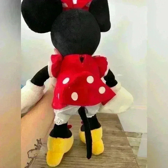 Official Minnie Mouse plush - Picture 5 of 7